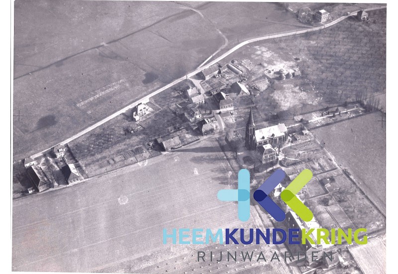 Luchtfoto`s gemeente Herwen en Aerdt 1954 HERWEN (3) Coll. gemeente Rijnwaarden F00000578
